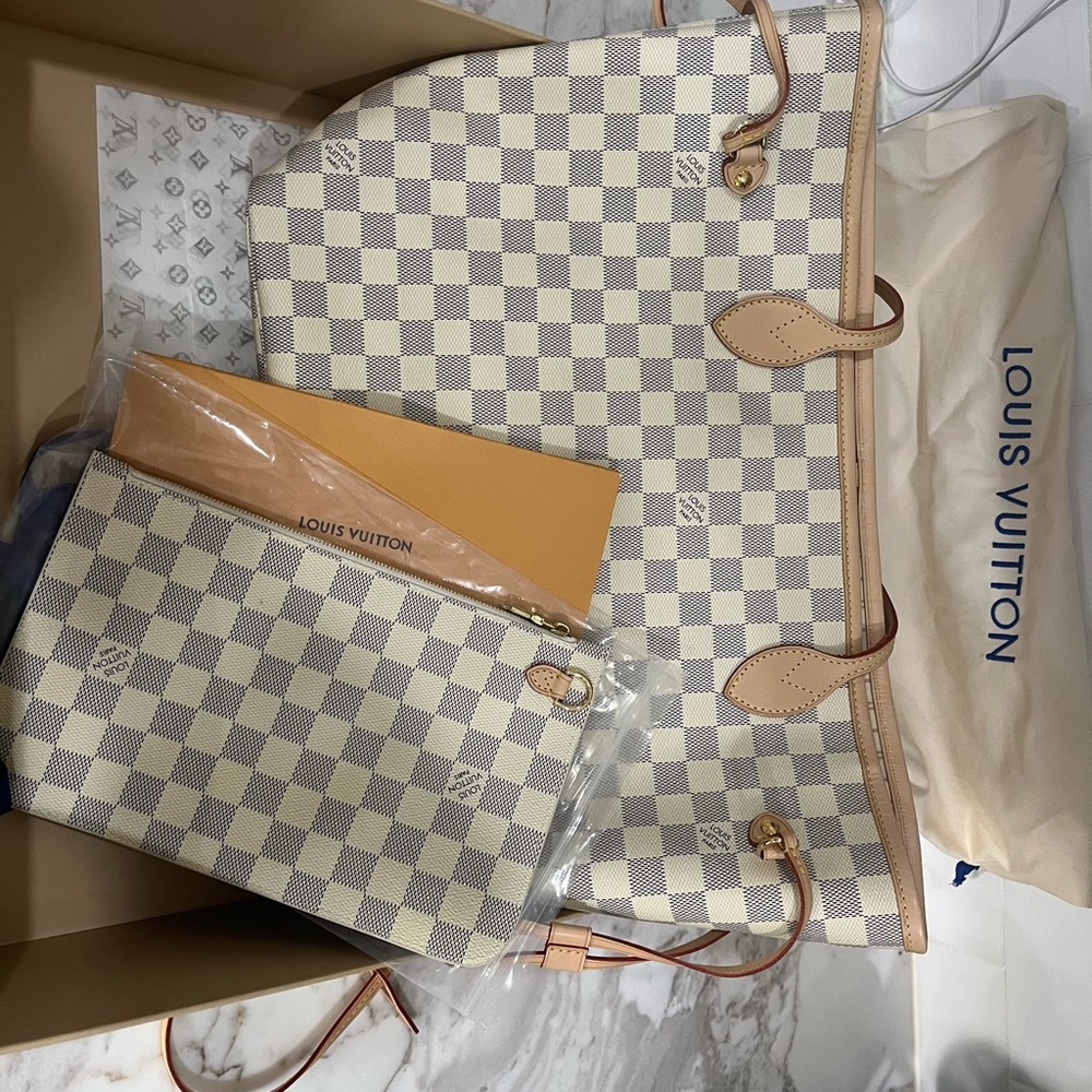 Tote Handbag with Clutch
